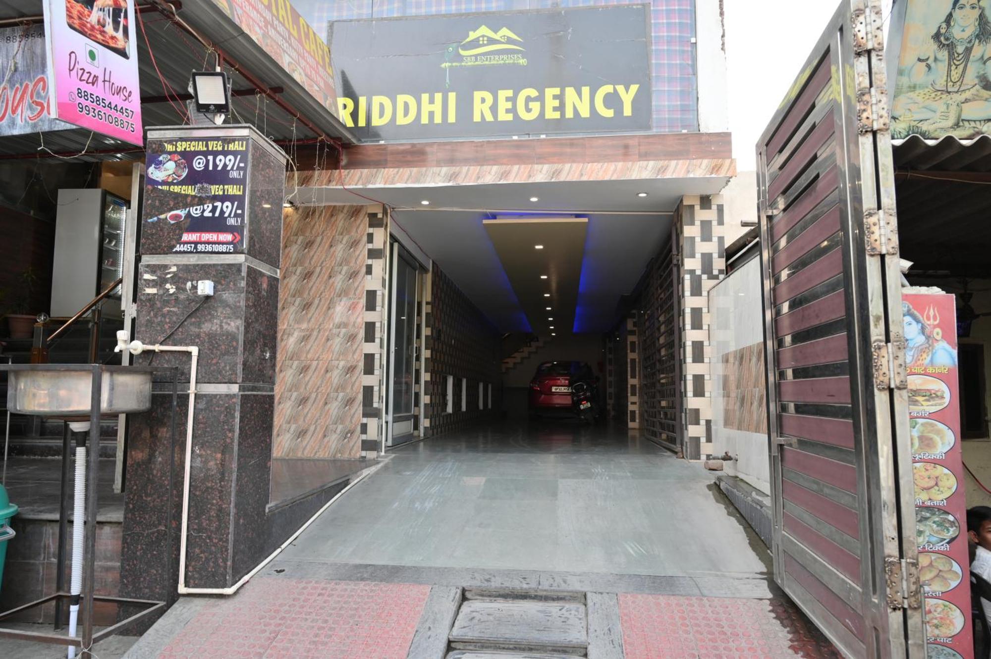Hotel Riddhi Regency Lucknow Esterno foto