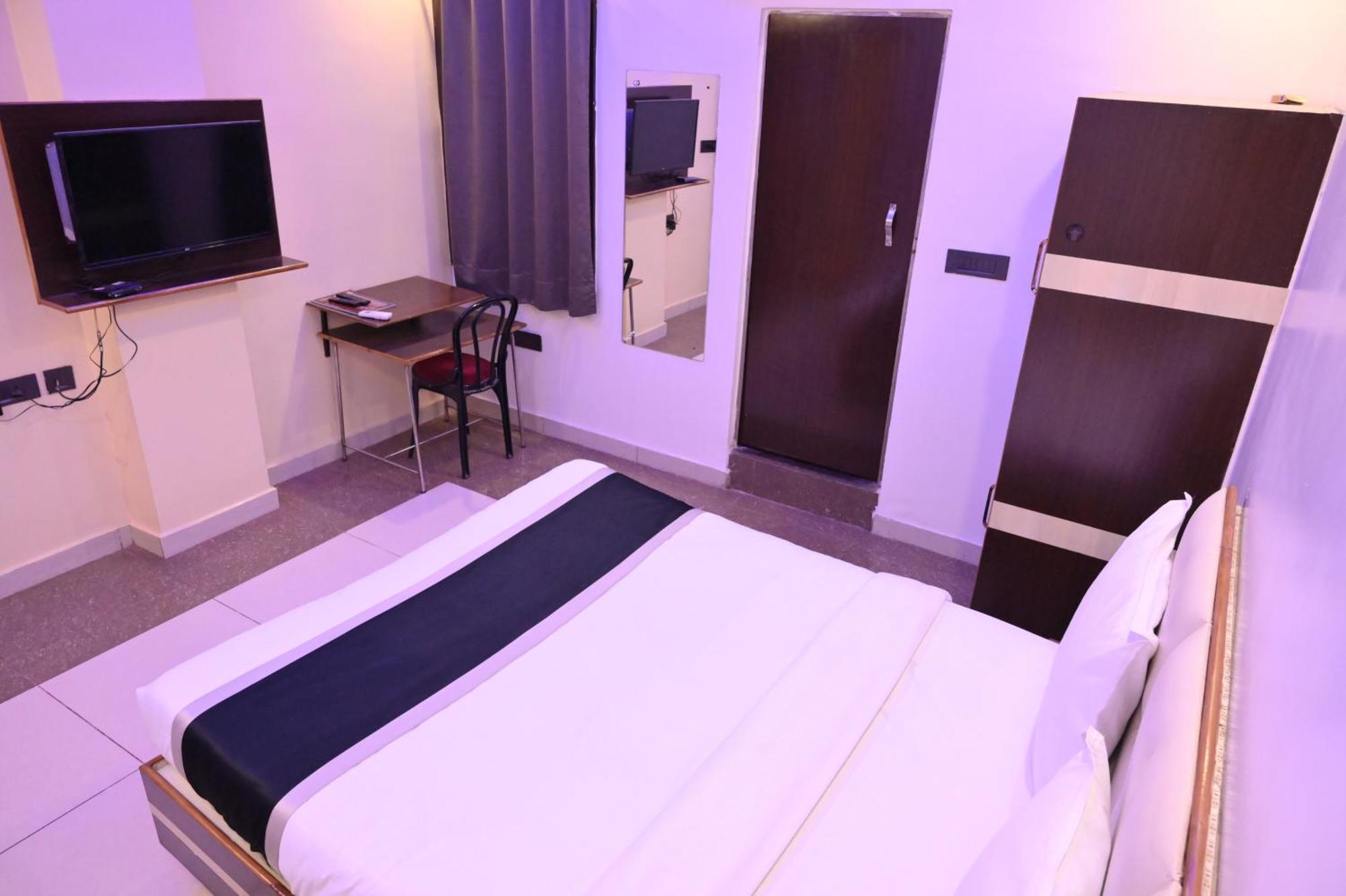 Hotel Riddhi Regency Lucknow Esterno foto