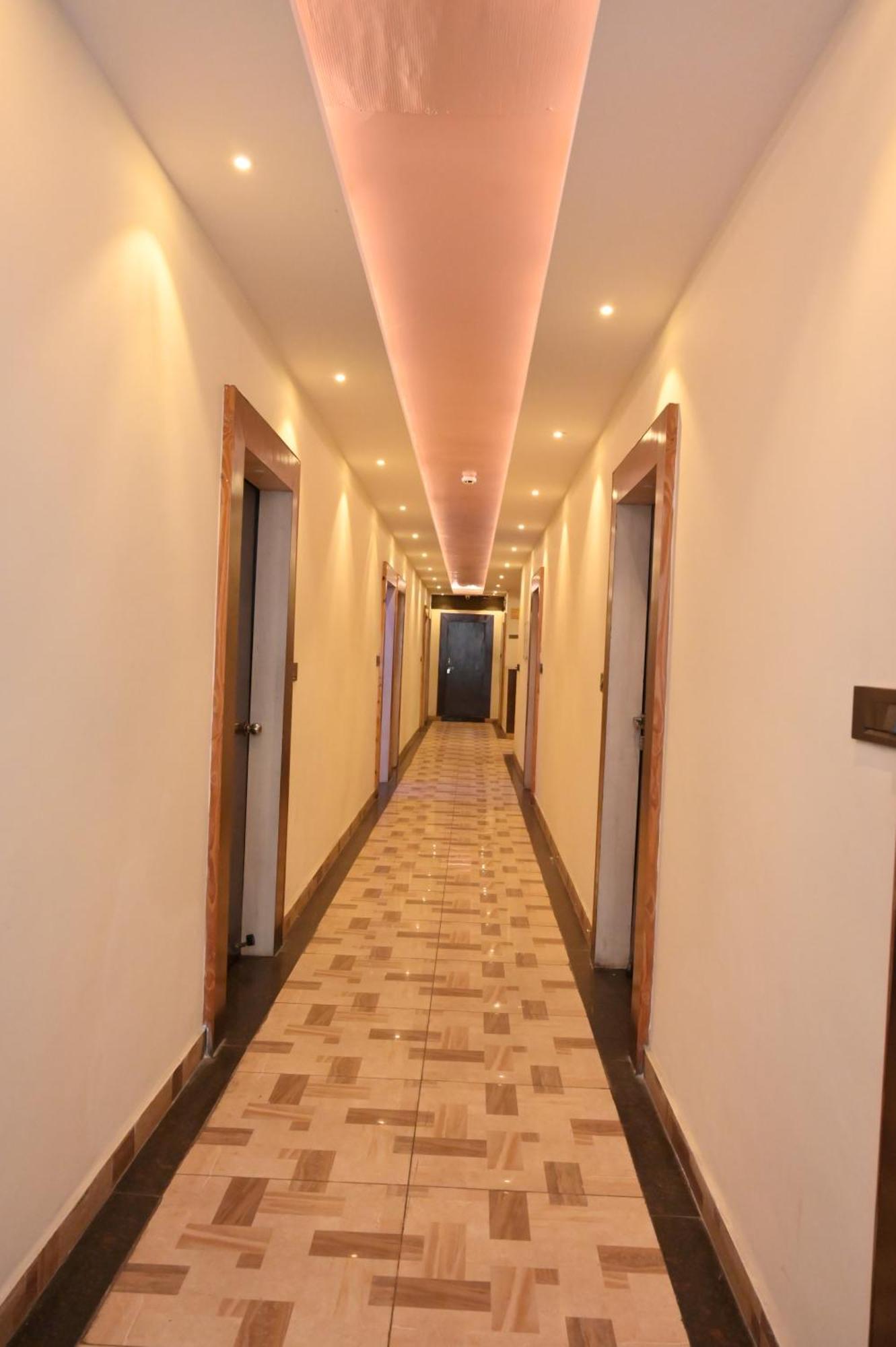 Hotel Riddhi Regency Lucknow Esterno foto