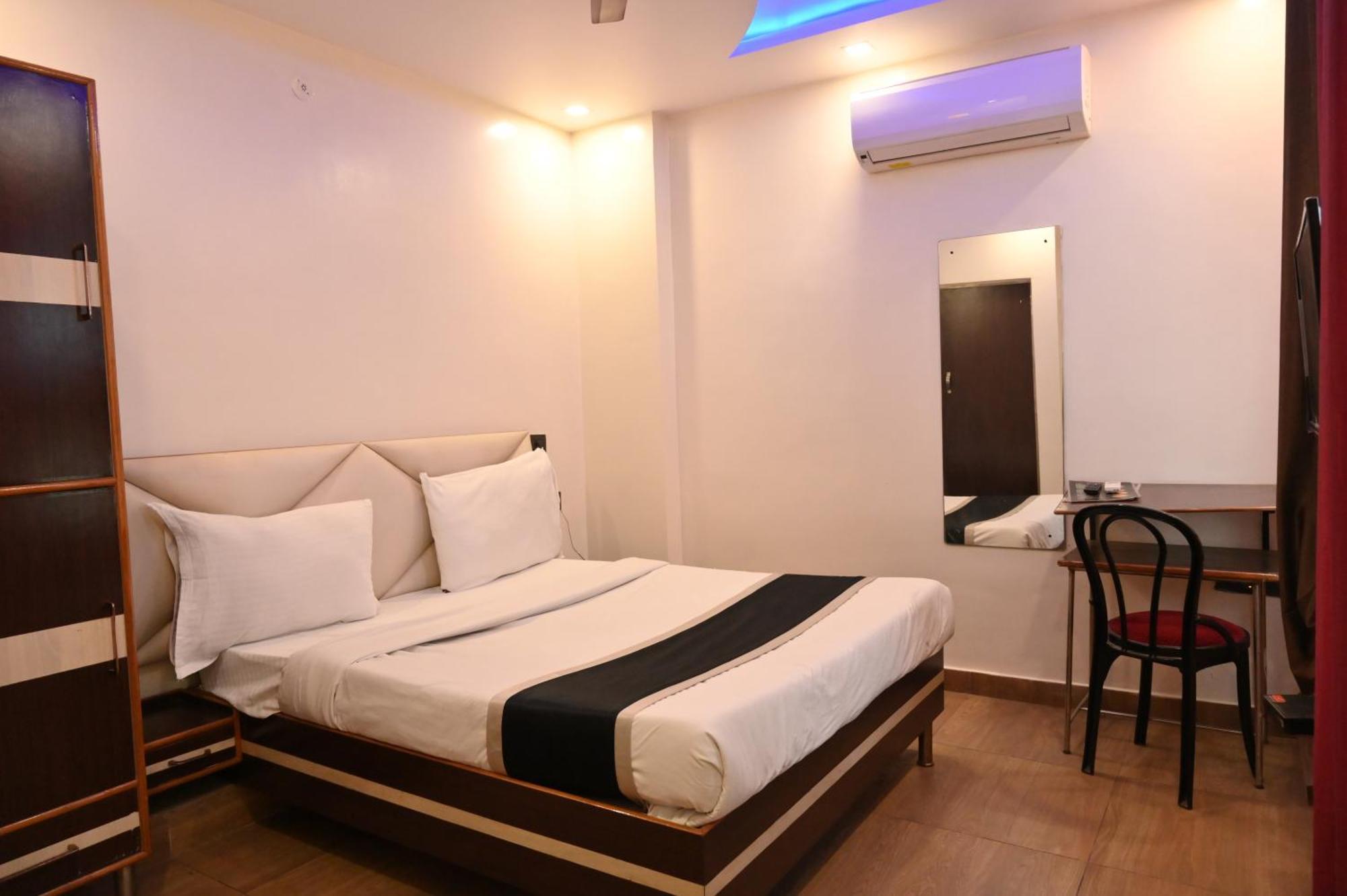 Hotel Riddhi Regency Lucknow Esterno foto