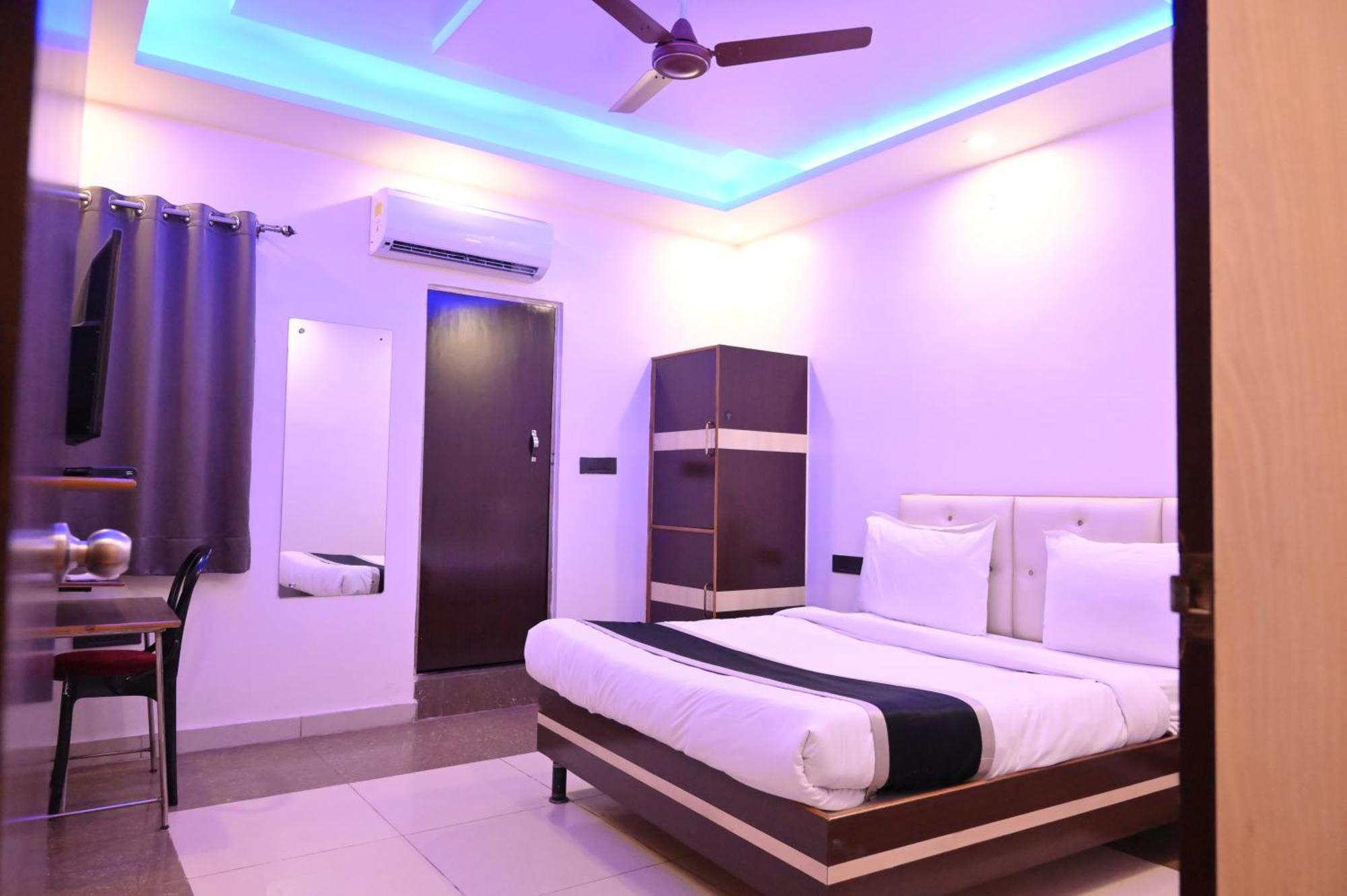 Hotel Riddhi Regency Lucknow Esterno foto