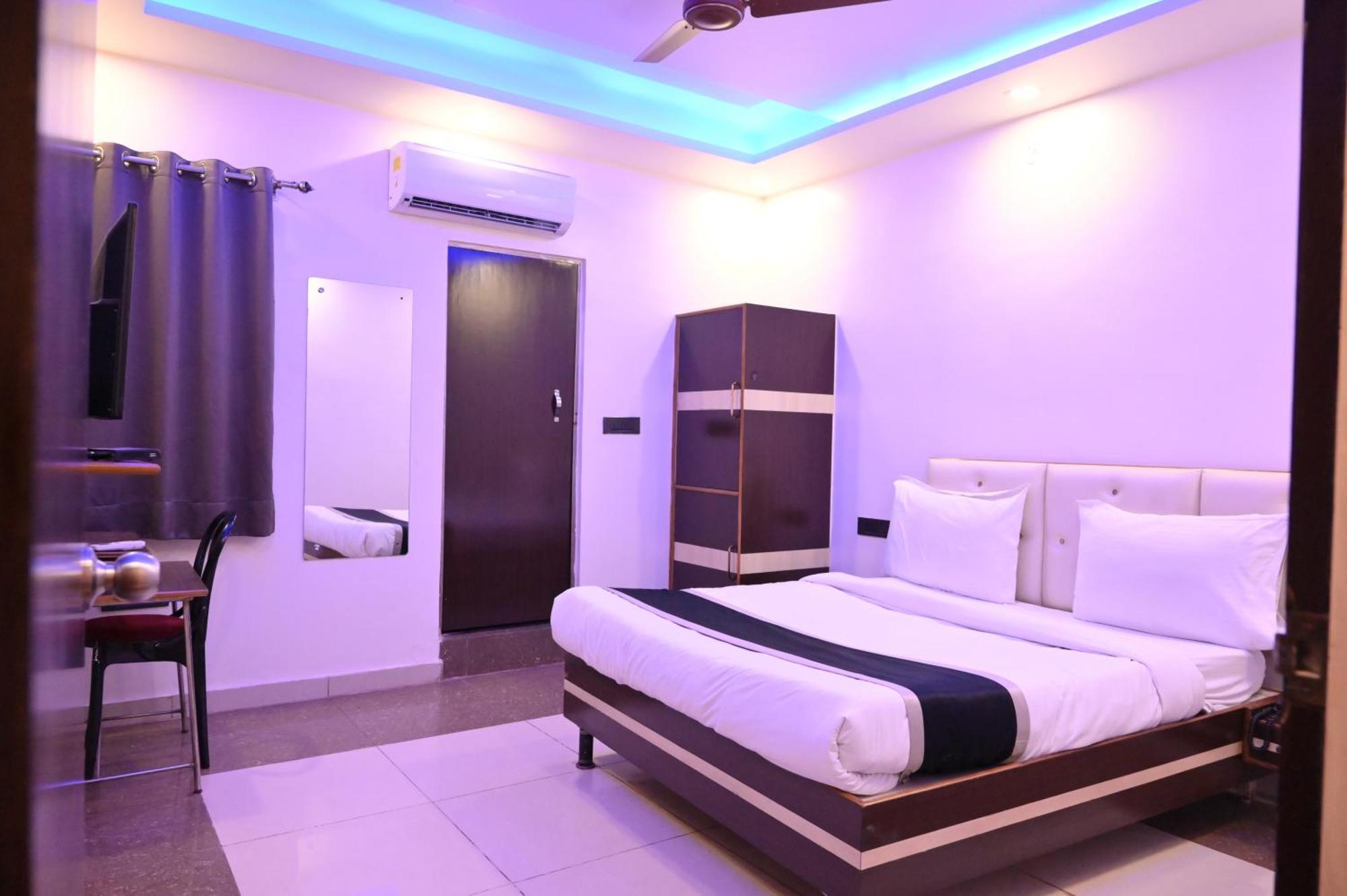 Hotel Riddhi Regency Lucknow Esterno foto