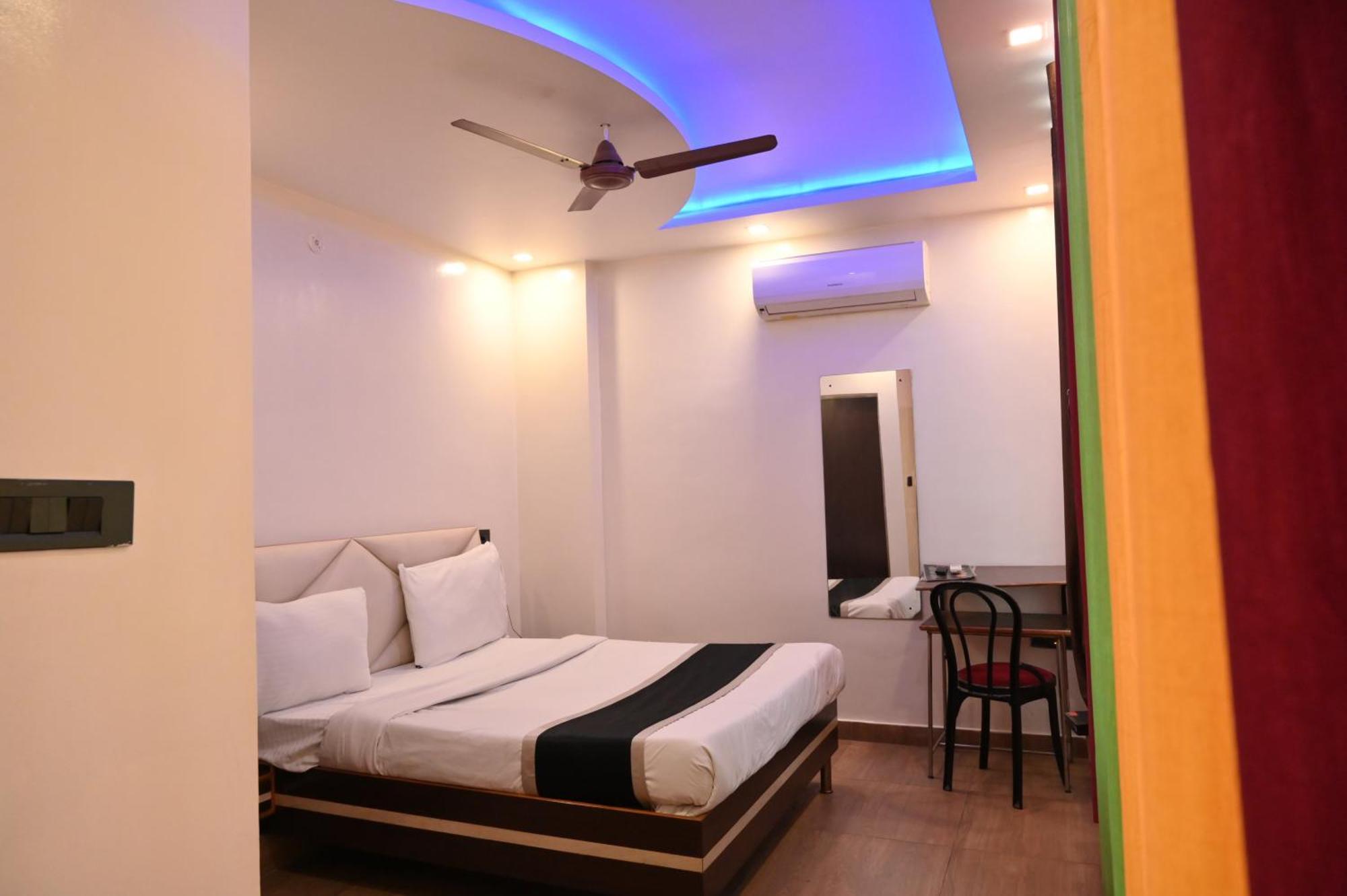 Hotel Riddhi Regency Lucknow Esterno foto