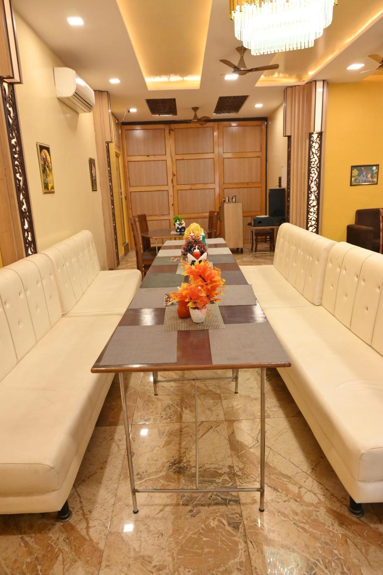 Hotel Riddhi Regency Lucknow Esterno foto